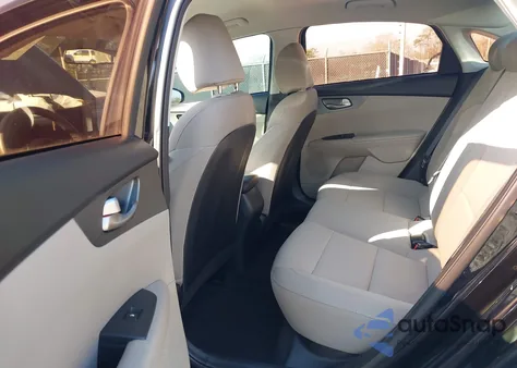 2020 Kia Forte Lxs z USA, uszkodzony, nr VIN 3KPF24AD3LE252852